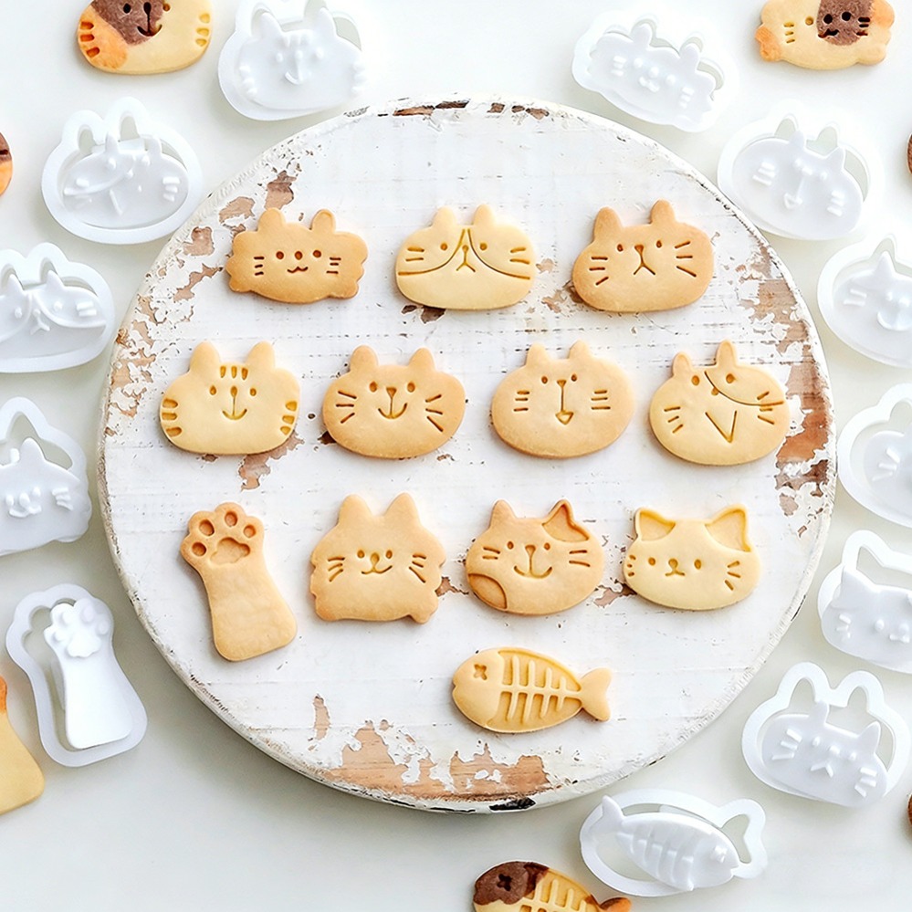 Kitchen Gadgets Plus - Cute Kitten DIY Stamp Cookie Cutters